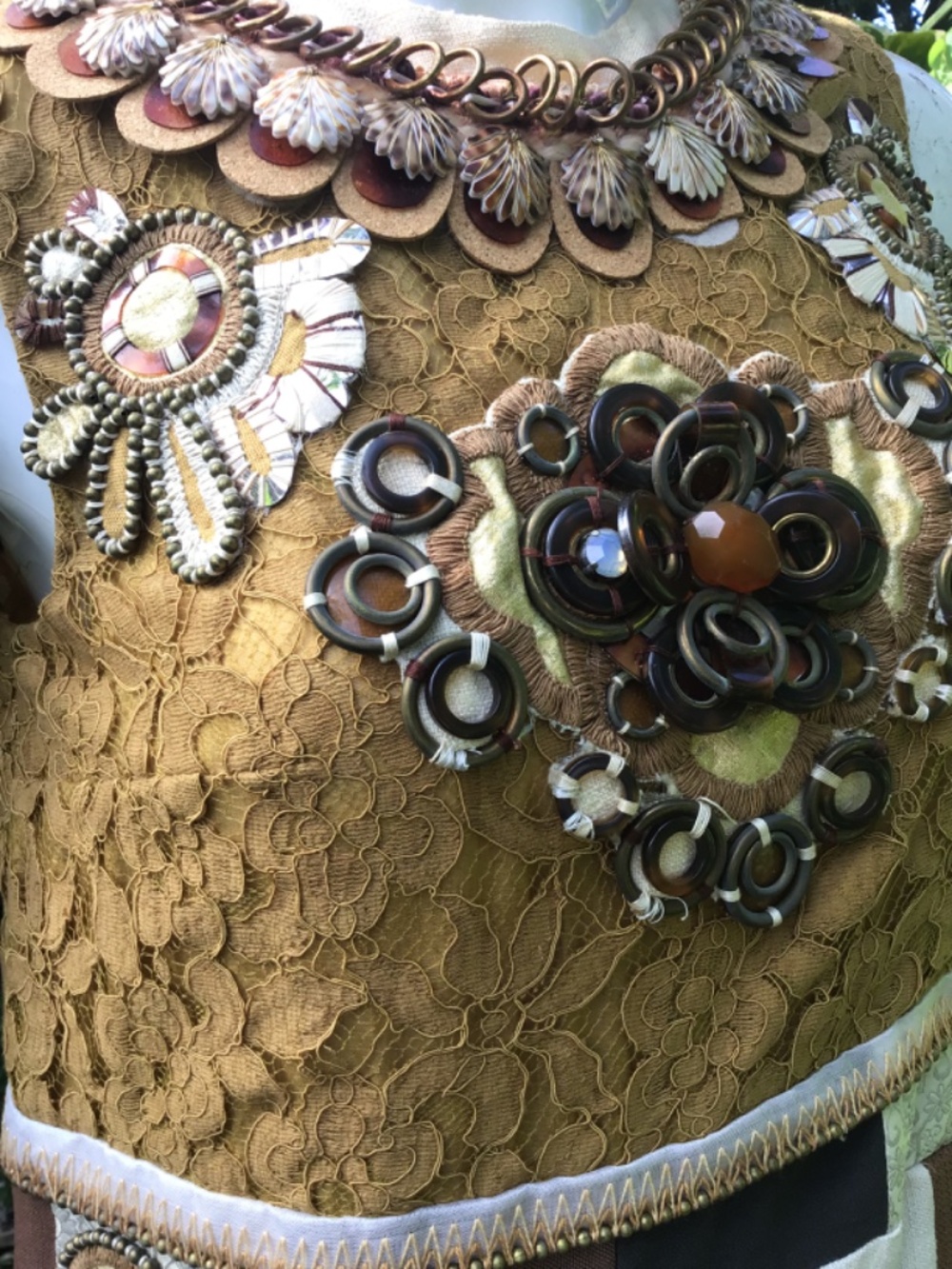 Vintage Chloe lace and beaded Dress with stunning design - Picture 8 of 11